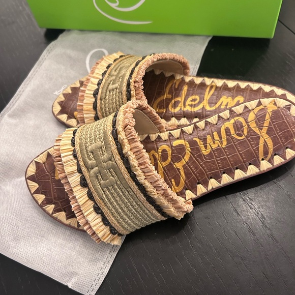 Sam Edelman Georgia Slide Sandals - Picture 8 of 9